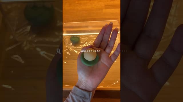 A wagashi-making experience in a slower Kamakura day